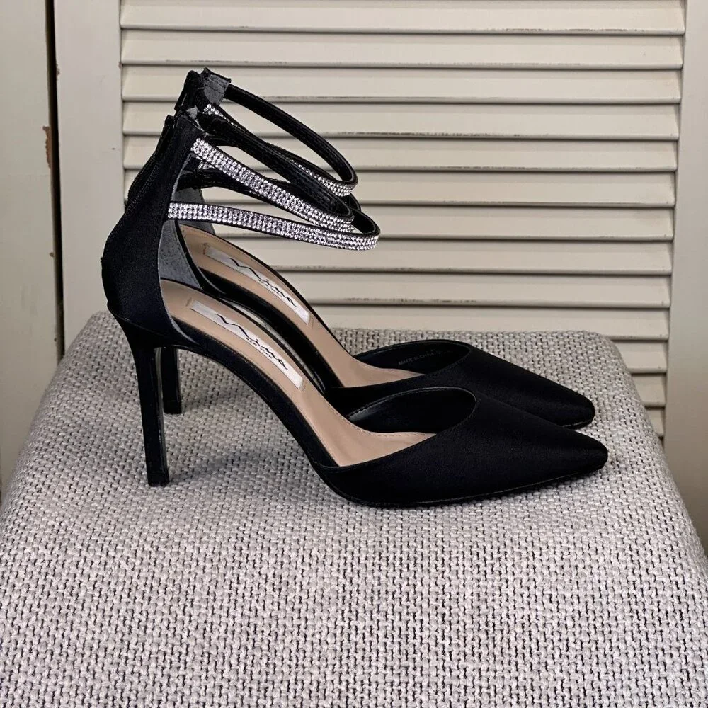 Nina New York Women's Black Satin Nikia Pointed Toe Evening Heels Pumps Size 5